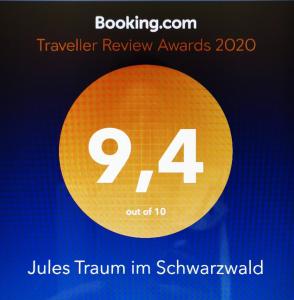 Una señal con el número 24. en Jules Traum im Schwarzwald, en Herrischried