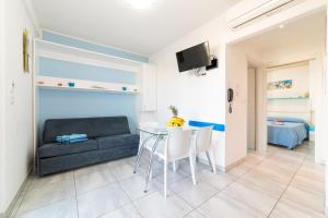 TV a/nebo společenská místnost v ubytování Mavip Residence