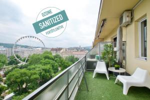 A balcony or terrace at Standard Apartment by Hi5 - Incredible view with terrace