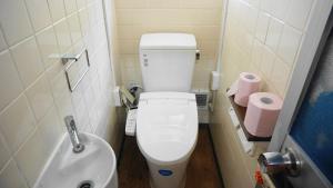 A bathroom at Mannaya -SEVEN Hotels and Resorts-
