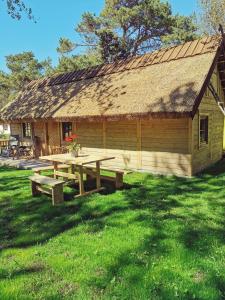 Sodas prie apgyvendinimo įstaigos Pape holiday home