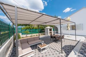 Balkón nebo terasa v ubytování VILLA FAMILY SUKOŠAN, ZADAR