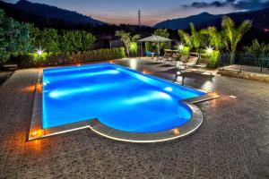 Bazén v ubytování Casa Vacanze Alcantara nebo v jeho okolí