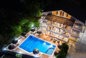 Bazén v ubytovaní Niver Luxury Suites alebo v jeho blízkosti + 36 fotografií