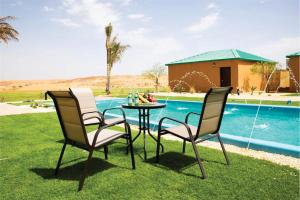 Bazén v ubytování Desert Inn Resort and Camp nebo v jeho okolí