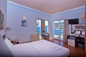 Gallery image of Grand Hotel Loutraki in Loutraki