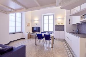 A kitchen or kitchenette at Blu mare Még 10 kép