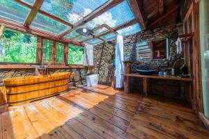 Fotografie z fotogalerie ubytování Forest Glass inn v destinaci Čang-ťia-ťie