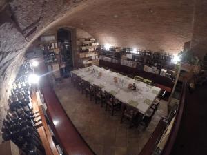 Restaurace v ubytování Osteria Del Borgo B&B