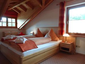 Кровать или кровати в номере Haus Seidl