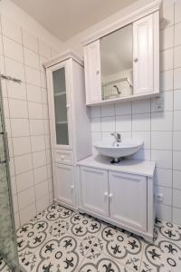 Kylpyhuone majoituspaikassa Chalupy Adršpach