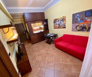 A seating area at Nel Sole bilocale
