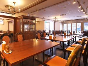 Restavracija oz. druge možnosti za prehrano v nastanitvi APA Hotel Owari Ichinomiya Eki-Mae