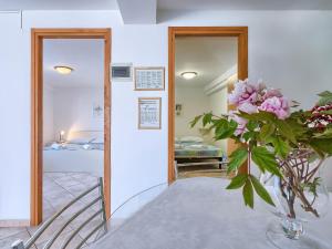 Posteľ alebo postele v izbe v ubytovaní Apartment Nika-4 by Interhome
