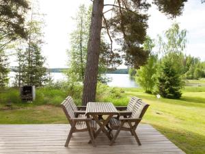 Kuvagallerian kuva majoituspaikasta Holiday Home Keltalilja by Interhome, joka sijaitsee kohteessa Sipsiö