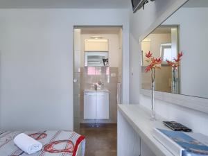 Koupelna v ubytování Apartment Nika-10 by Interhome
