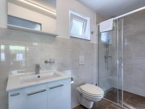 Łazienka w obiekcie Apartment Nika-11 by Interhome