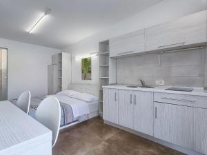Łóżko lub łóżka w pokoju w obiekcie Apartment Nika-11 by Interhome