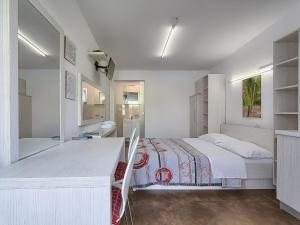 Łóżko lub łóżka w pokoju w obiekcie Apartment Nika-11 by Interhome