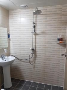 Koupelna v ubytování K Guesthouse + 37 fotografií
