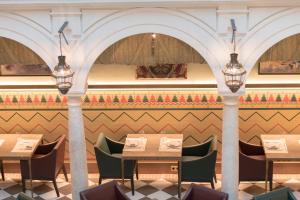 Posedenie v ubytovaní Palacio Solecio, a Small Luxury Hotel of the World