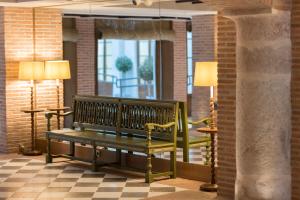 Posedenie v ubytovaní Palacio Solecio, a Small Luxury Hotel of the World