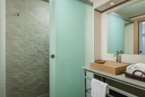 A bathroom at Gran Palas Hotel - Spa incluido