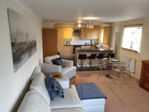 Gallery image of River Ground Floor Apartment - 70 Skipper Way in Saint Neots
