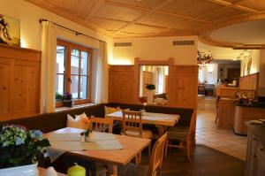 Зона вітальні в Hotel Garni Frommes