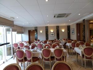 Gallery image of Hotel Des Tilleuls in Dinard