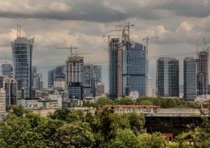 Widok na miasto Warszawa z tego apartamentu