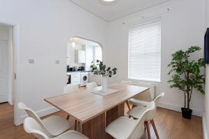 Spacious Comfortable house close to Etihad