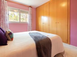 Posteľ alebo postele v izbe v ubytovaní Holiday Home Lorena by Interhome