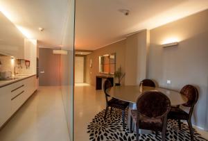Kuchyň nebo kuchyňský kout v ubytování Apartments Pateo - Lisbon Lounge Suites