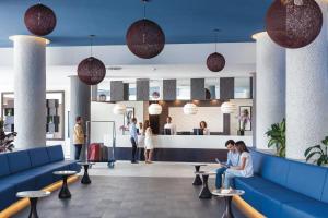 Część wypoczynkowa w obiekcie Hotel Riu Arecas - Adults Only