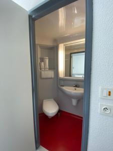 Koupelna v ubytování Boutique Hotel Lumaa Marinero