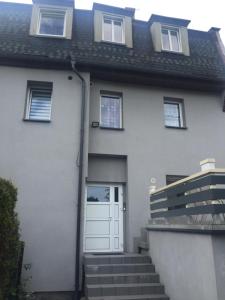 Budynek, w którym mieści się apartament