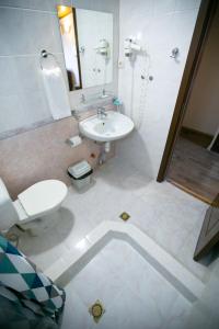 Koupelna v ubytování Hotel VIP