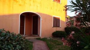A garden outside Mare & Mirice - Case Appartamenti Vacanza