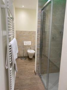 Vannituba majutusasutuses Hotel Marelet