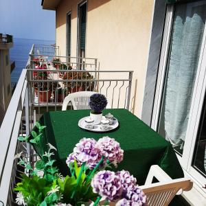 A balcony or terrace at Il Soffione Home Még 9 kép