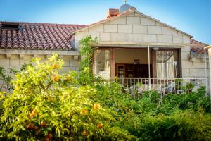 Vonkajšia záhrada v ubytovaní Beach Lapad Apartment Villa Tolja