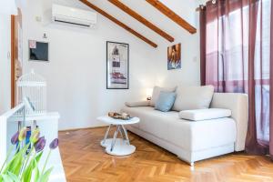 Posedenie v ubytovaní Beach Lapad Apartment Villa Tolja