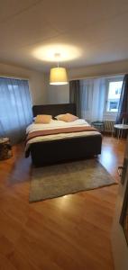 Uma cama ou camas num quarto em Gasthaus zum Ochsen