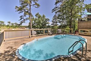 Gallery image of Luxury Hot Springs Oasis on Lake with Private Dock! in Hot Springs
