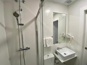 Koupelna v ubytování Hostal Pensimar