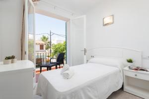 Gallery image of Hostal Talamanca in Cala d´Or