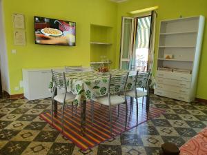 TV/trung tâm giải trí tại Casa soggiorno il Quetzales