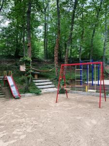 Детска площадка в Вилно селище Сирена