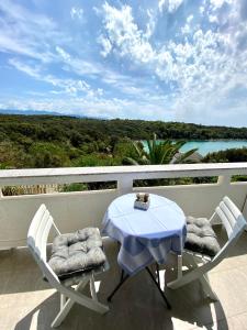 Foto dalla galleria di Guesthouse Kurelic Rab a Kampor